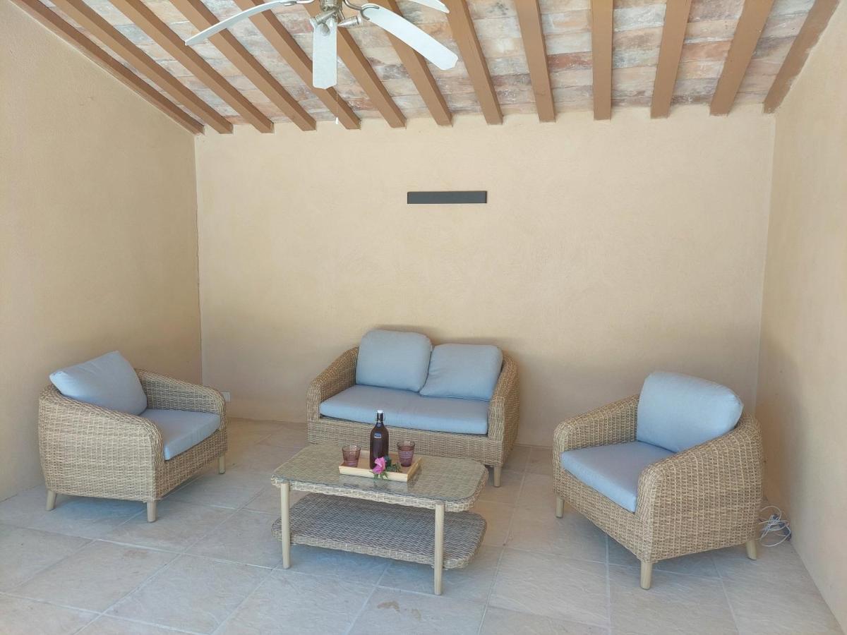 Mas La Gentille ,,, A La Campagne , Beautiful Outdoor , Swimming Pool , Pool House , Nice Green Garden , Bbq ,,, Only For You , Pour Passer Un Sejour Inoubliable Pernes-les-Fontaines Zewnętrze zdjęcie