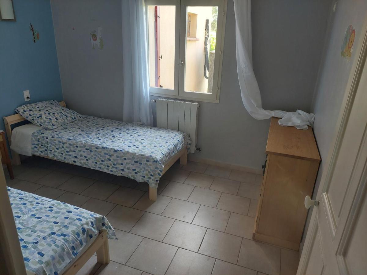 Mas La Gentille ,,, A La Campagne , Beautiful Outdoor , Swimming Pool , Pool House , Nice Green Garden , Bbq ,,, Only For You , Pour Passer Un Sejour Inoubliable Pernes-les-Fontaines Zewnętrze zdjęcie