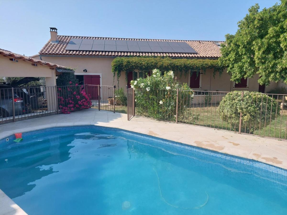 Mas La Gentille ,,, A La Campagne , Beautiful Outdoor , Swimming Pool , Pool House , Nice Green Garden , Bbq ,,, Only For You , Pour Passer Un Sejour Inoubliable Pernes-les-Fontaines Zewnętrze zdjęcie