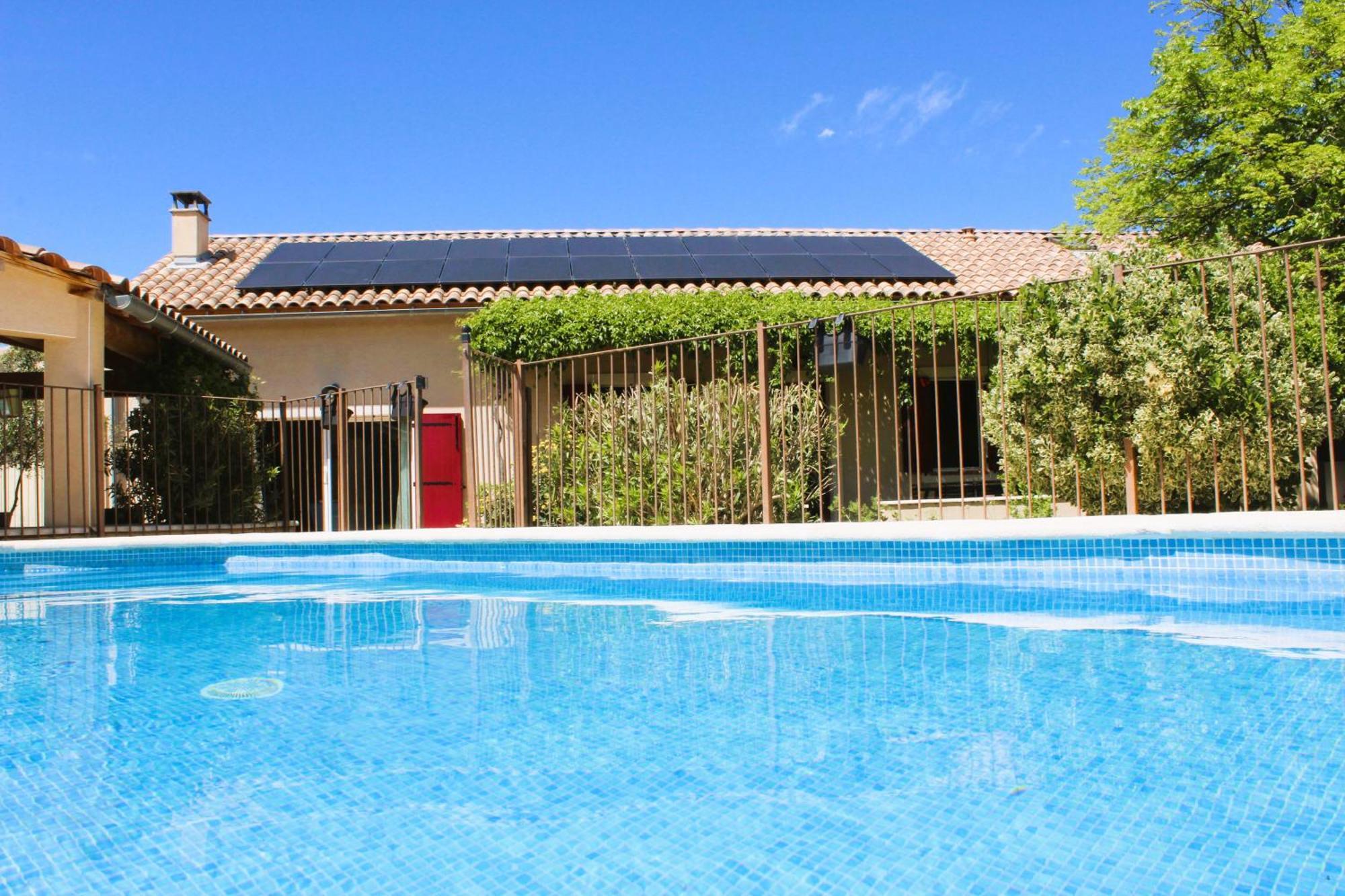 Mas La Gentille ,,, A La Campagne , Beautiful Outdoor , Swimming Pool , Pool House , Nice Green Garden , Bbq ,,, Only For You , Pour Passer Un Sejour Inoubliable Pernes-les-Fontaines Zewnętrze zdjęcie